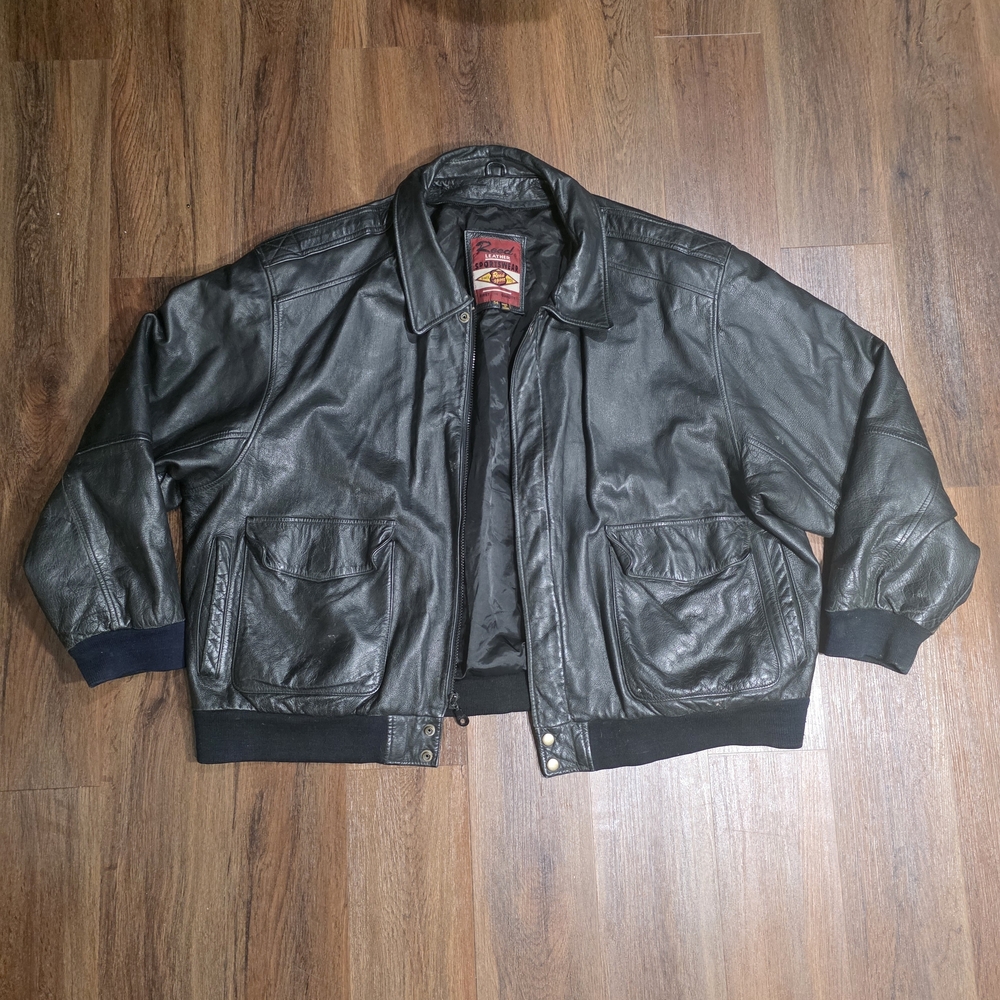 Men's Classic Black Leather Bomber Jacket
